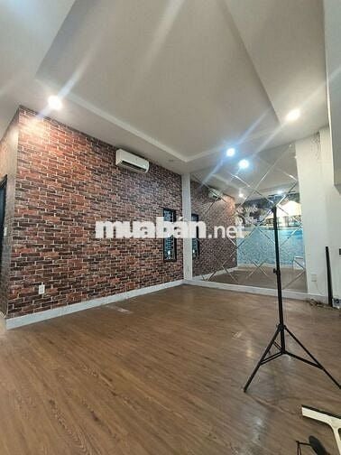 NHÀ 3 TẦNG, 100M2, 4PN, PHÒNG KHÁCH RỘNG, ĐƯỜNG PHAN ĐĂNG LƯU