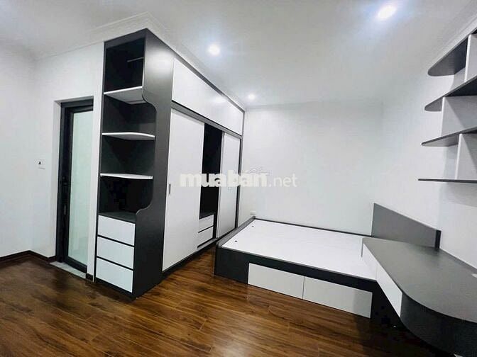 Nhà đẹp, ô tô vào nhà có thể ở hoặc cho thuê đều ok, dự án đường lớn