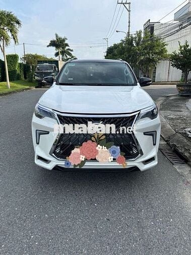 Toyota Fortuner 2017 2.4G 4x2 MT - 105 km
