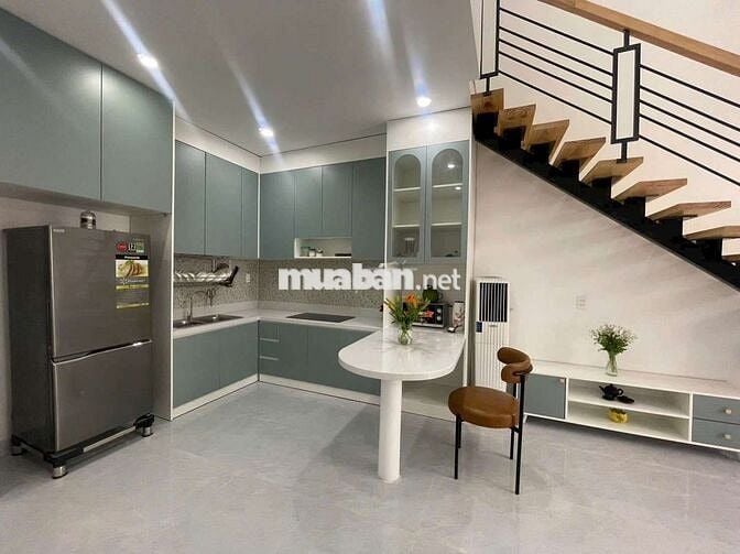 BÁN NHÀ MỚI ĐẸP - TRỆT + LỬNG - HẺM 3 GÁC