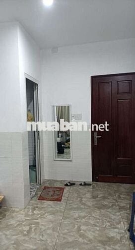 Cho thuê phòng trọ có ban công đường 18B, phường BHH A