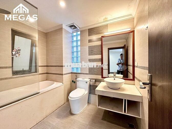CĂN HỘ 2N1K BAN CÔNG FULL ĐỒ NGAY ĐƯỜNG LỚN VÕ CHÍ CÔNG - TÂY HỒ
