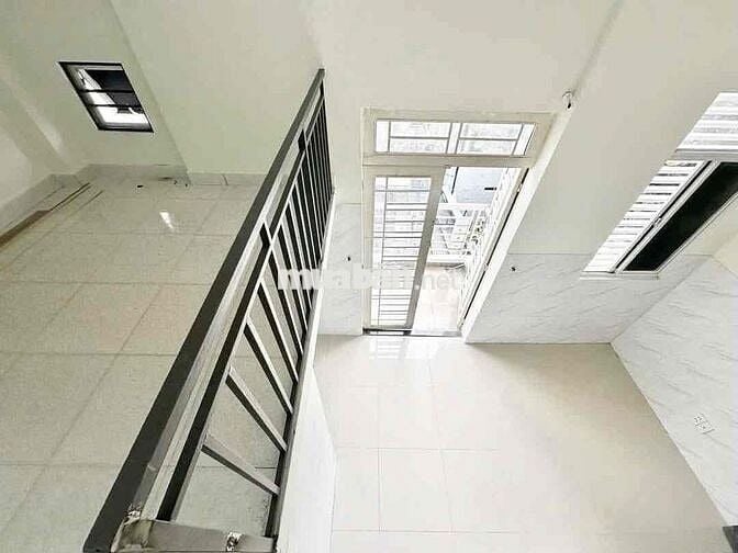 Cho Thuê Căn Gác Mới Toanh Gần Nhà Ga T3 - GO Cộng Hoà Tháng 10/2025