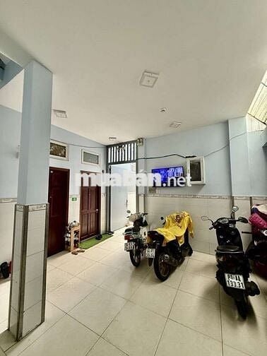 Căn hộ dịch vụ , 11 phòng , trung tâm Q6 . Nguyễn Văn Luông