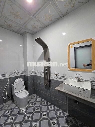 Bán nhà ngay UBND Thới Hòa, 3 tầng chỉ 1ty889, DT 5x20 Nhà 3 tầng