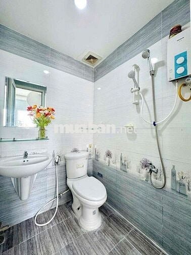 🔥 Trống Lại Mã Siêu Hot – Ngay Chân Cầu Nguyễn Văn Cừ, Quận 1 🔥