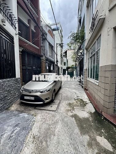 Nhà 70m2, 3 tầng 4PN, xe hơi, Hoàng Hoa Thám Phú Nhuận, cho thuê 15tr
