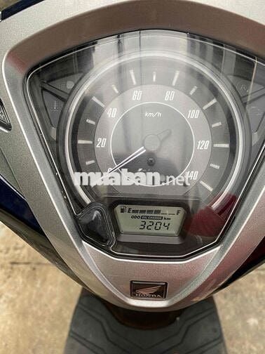lead 4 van 2023–3 ngàn km 9 chủ kí