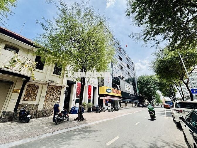 🏢 Nhà KHU PHỐ NHẬT LÊ THÁNH TÔN Q1 – MẶT TIỀN SIÊU LỚN NGANG 12M