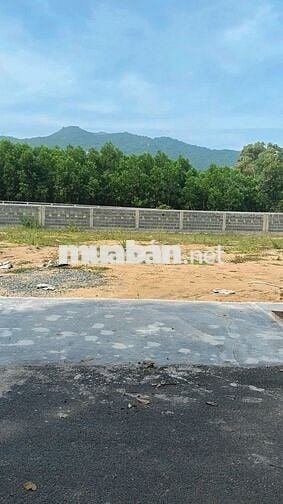 Bán đất tại Thị trấn Phước Hải, View núi Minh Đạm giá 2,05 tỷ, 255m2