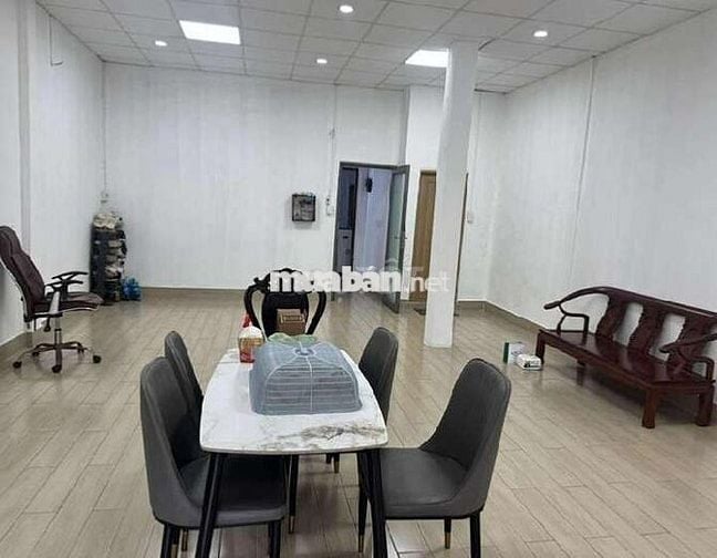 Bán nhà mặt phố Cộng Hòa, 5.9x15, 3 tầng khu VIP ngay  Lăng Cha Cả