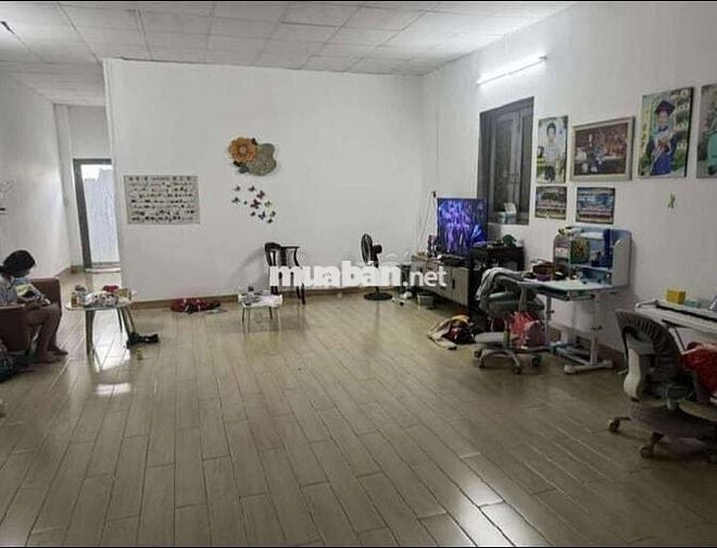 Bán nhà mặt phố Cộng Hòa, 5.9x15, 3 tầng khu VIP ngay  Lăng Cha Cả