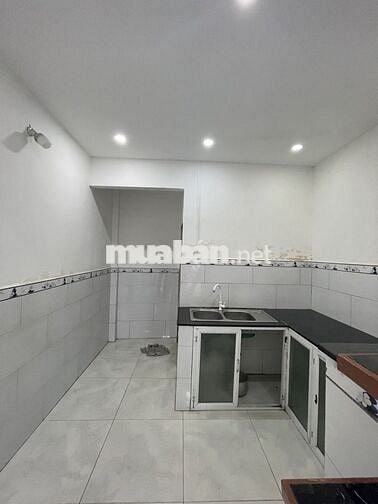 BÁN NHÀ 2 TẦNG GIÁ SIÊU TỐT SAU LƯNG MẶT TIỀN 24M² (3x8M) GIÁ 3.35T TL