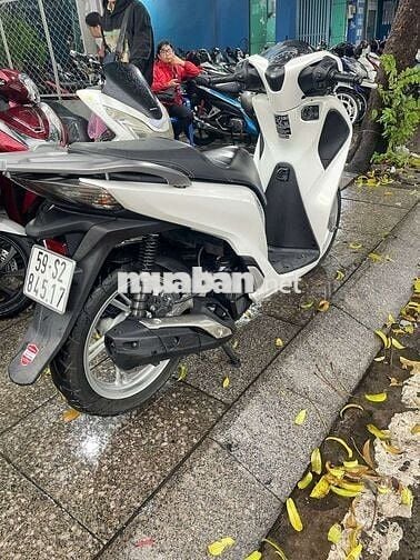 Honda SH 150 2018 mới 90% Bstp chính chủ