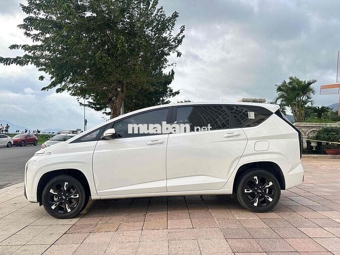 Hyundai Stargazer 2022 Tiêu chuẩn 1.5 AT - 38000 k