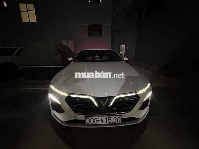 VinFast Lux A2.0 2019 Plus 2.0 AT - 65000 km