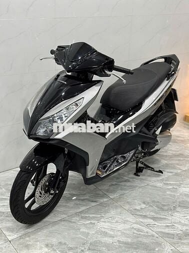 Xe máy Honda Air Blade 2013 màu đen bạc