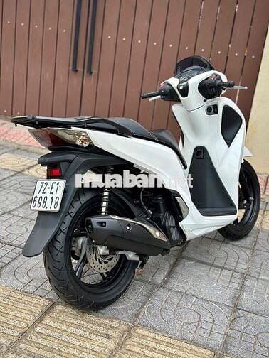 SH 125 ABS 2019 Hàng bỏ mẫu màu trắng Ngọc Trinh