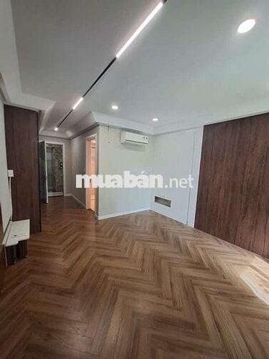 Bán nhà Bồ Đề,gara ô tô,thang máy,DT 50m 6 tầng,Mt 4,2m.Giá chỉ 14,5tỷ