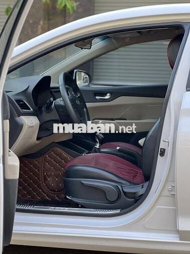 Hyundai Accent MT full 2019 số sàn màu trắng