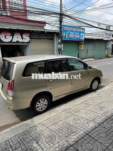Toyota Innova 2010 G - 126000 km