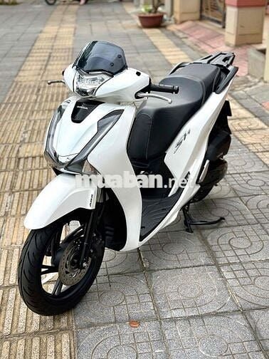 SH 125 ABS 2019 Hàng bỏ mẫu màu trắng Ngọc Trinh