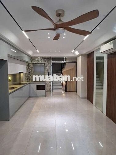 Bán nhà Bồ Đề,gara ô tô,thang máy,DT 50m 6 tầng,Mt 4,2m.Giá chỉ 14,5tỷ