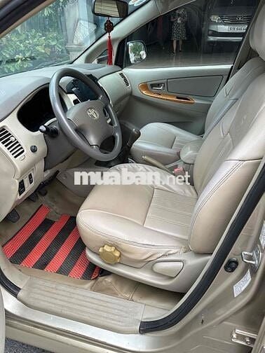 Toyota Innova 2010 G - 126000 km