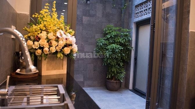 BÁN NHÀ NGỘP - 100M2 - 5.6 TỶ TL  - 2 TẦNG BTCT - GIÁP BÌNH THẠNH 