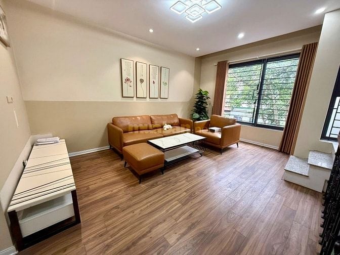 giảm 1 tỷ giá đầu tư Phố Ngọc Lâm 4 tầng Gara oto dt 55m2 mt 5m 11.x