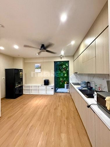 giảm 1 tỷ giá đầu tư Phố Ngọc Lâm 4 tầng Gara oto dt 55m2 mt 5m 11.x