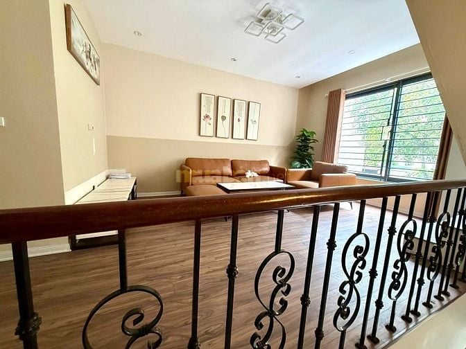 giảm 1 tỷ giá đầu tư Phố Ngọc Lâm 4 tầng Gara oto dt 55m2 mt 5m 11.x