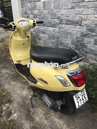 Atila Elizaberth màu vàng biển số tphcm