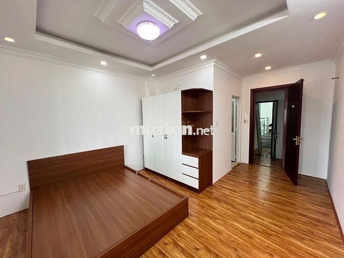 Căn Hộ Dịch Vụ Giá Chỉ Từ 5tr full nội thất, có ban công !