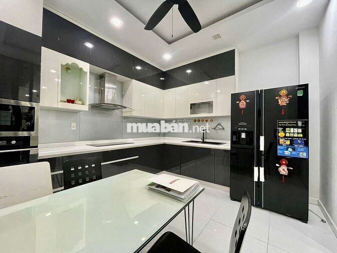 Nhà 3 lầu nguyễn văn lượng 4PN 4WC CÓ NỘI THẤT