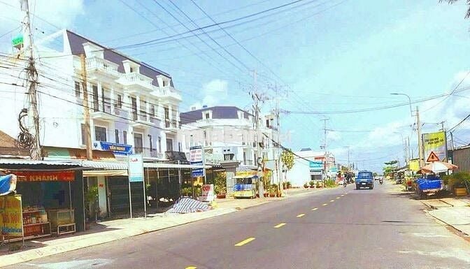 Chỉ 580 tr sở hữu 170m2 đất thổ View Kênh, sát Trung Tâm Lạc Tấn