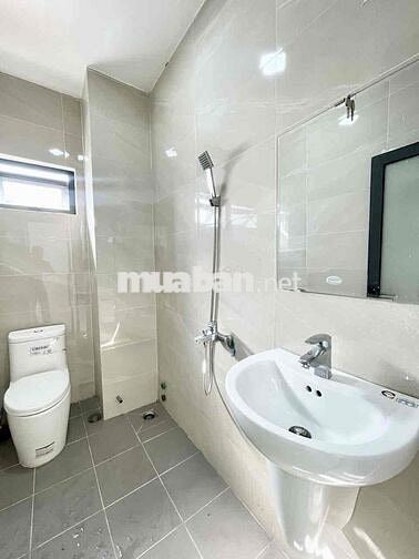 CHO THUÊ PHÒNG FULL NỘI THẤT 35m2, CỬA SỔ LỚN NGAY TẠI CHU VĂN AN