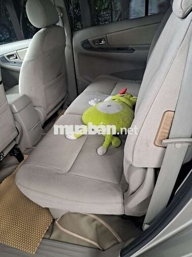 Ô tô Toyota Innova số sàn 8 chỗ