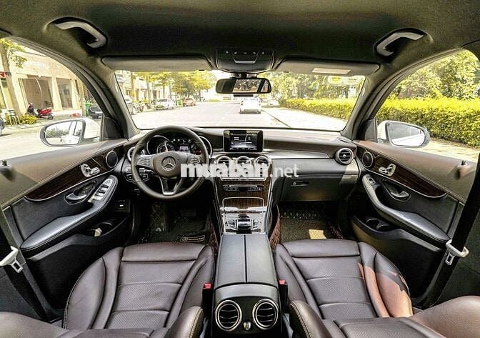 Mercedes Benz GLC 2019 200 - 30000 km