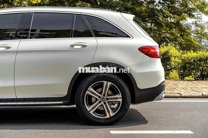 Mercedes Benz GLC 2019 200 - 30000 km