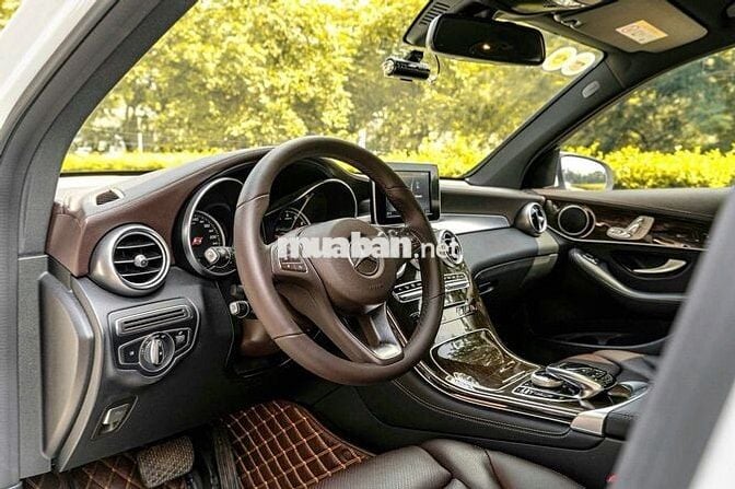 Mercedes Benz GLC 2019 200 - 30000 km