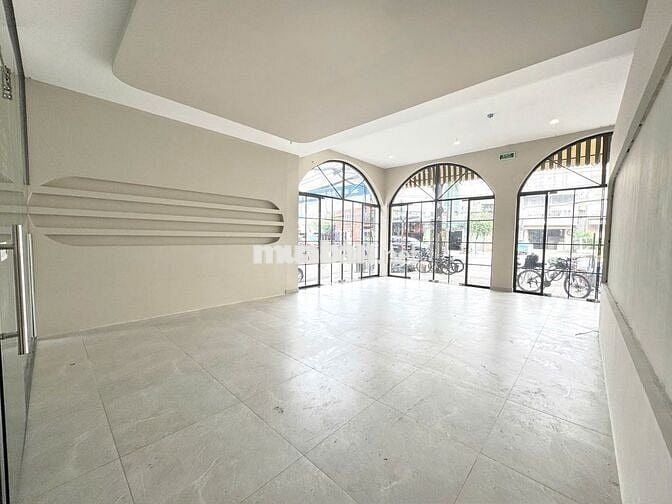 Cho Thuê Mặt Bằng Góc Hai Mặt Tiền Ngang 8m Ngay Học Viện Cán Bộ