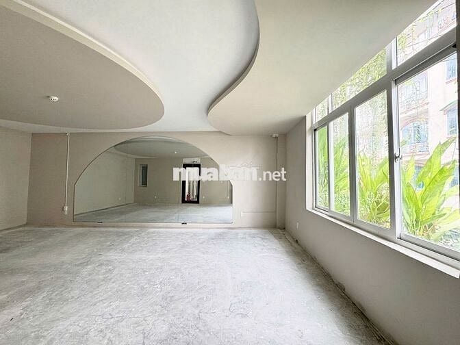Cho Thuê Mặt Bằng Góc Hai Mặt Tiền Ngang 8m Ngay Học Viện Cán Bộ