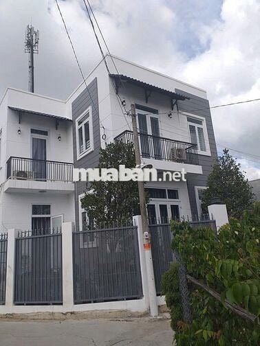 Bán Nhà Góc 2 Mặt tiền, Gần Chợ Hưng Long Bình Chánh, 1ty450tr