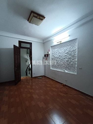 Bán nhà phố Chính Kinh MT 6.5m– ngõ rộng, gần ô tô 10m – 4 tầng ở ngay
