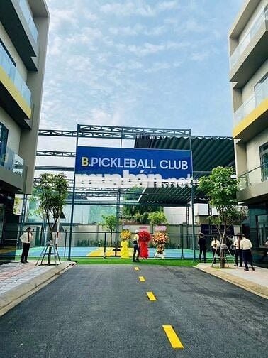 Nhà phố Bcons Uni Valley Trung tâm Dĩ An, ở ngay, giá chỉ từ 7,5 tỷ