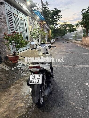 chính chủ cần bán xe Air Blade 2017