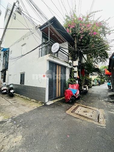 3 tỷ hẽm xh thông - sát mặt tiền - gấp bán.