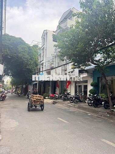 Cho thuê nhà mặt tiền đường Vườn Lài, dt 4x19 trệt lầu