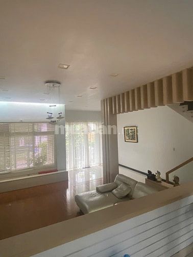 BÁN NHÀ PHỐ KDC HIM LAM P TÂN HƯNG DT:7,5X20M GIÁ BÁN 28 TỶ VỊ TRÍ ĐẸP